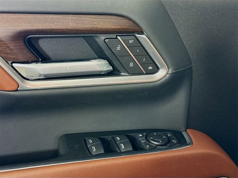 New 2026 GMC Sierra 3500 Denali Ultimate w/ LPO, Black Badging Package image 13