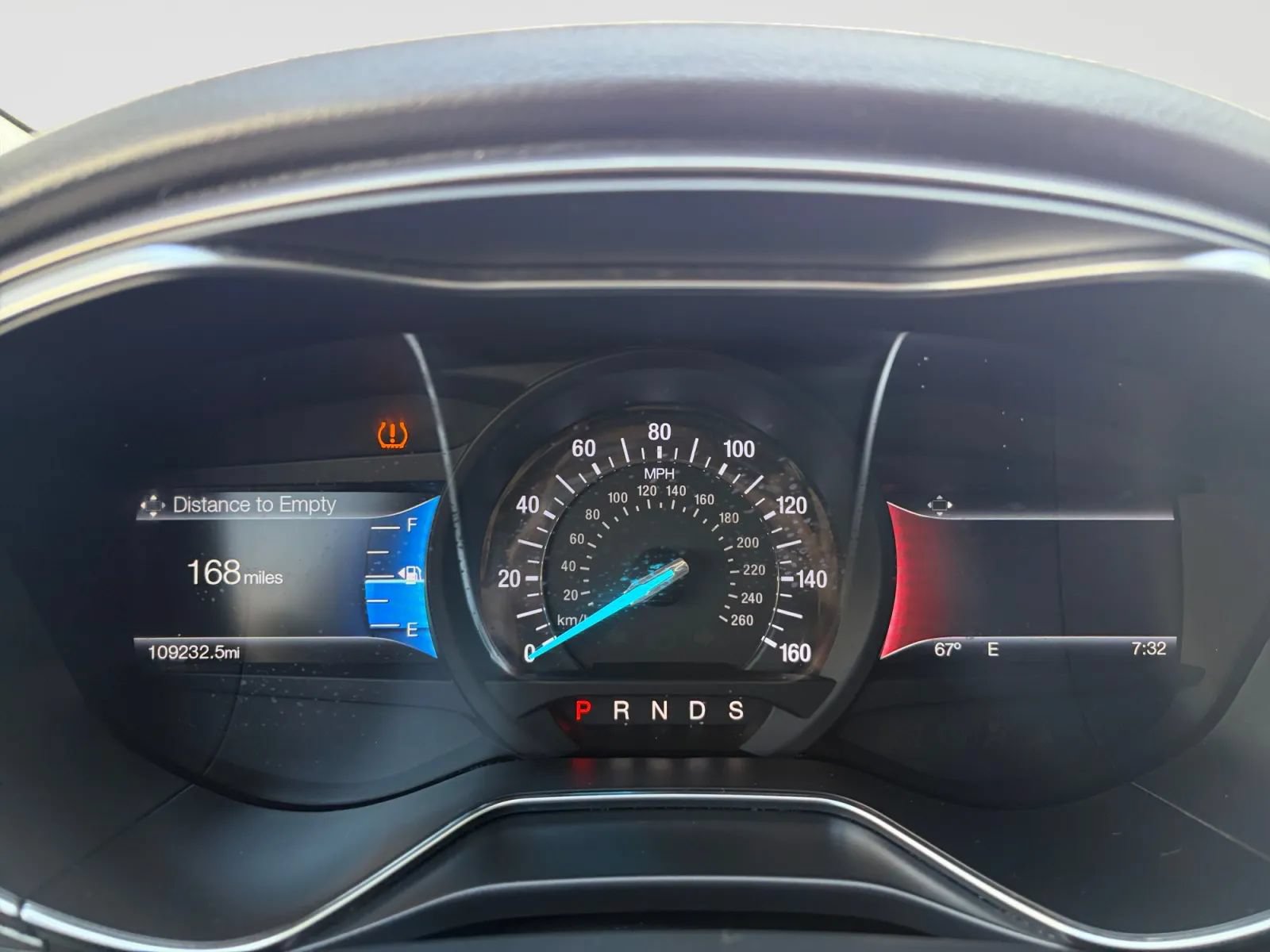 Used 2017 Ford Fusion SE FWD image 30