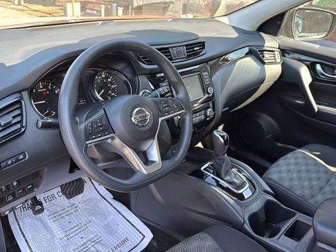 Used 2020 Nissan Rogue Sport SV AWD/4WD image 11