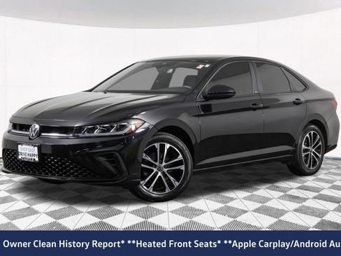 Used 2025 Volkswagen Jetta Sport FWD image 2