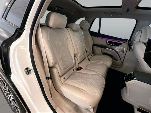 Used 2023 Mercedes-Benz EQS 580 4MATIC SUV image 19