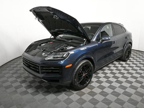 Used 2026 Porsche Cayenne Coupe AWD/4WD image 35