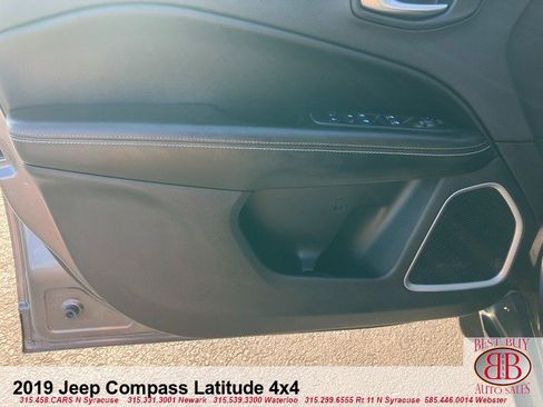 Used 2019 Jeep Compass Latitude w/ Popular Equipment Group AWD/4WD image 9