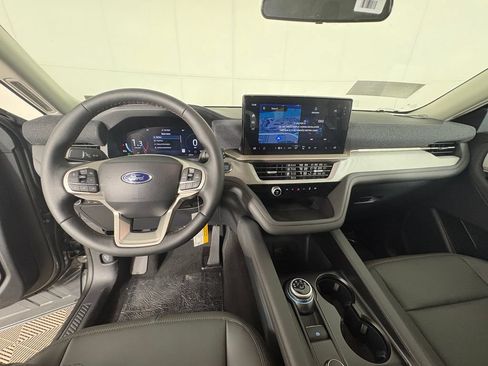 New 2026 Ford Explorer Active w/ Active Comfort Package RWD image 7