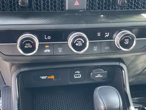 Certified 2025 Honda CR-V LX image 9