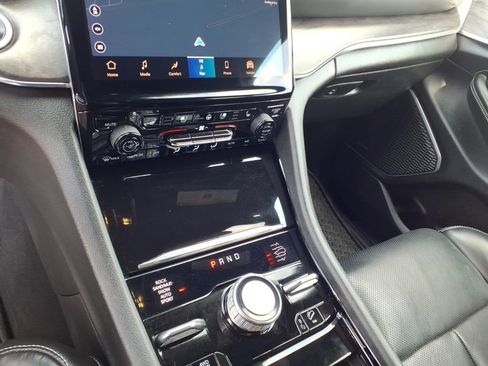 Used 2023 Jeep Grand Cherokee Overland w/ Luxury Tech Group IV AWD/4WD image 14