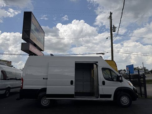 Used 2023 RAM ProMaster 3500 w/ Lane Management Group FWD image 4