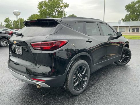 Used 2023 Chevrolet Blazer LT FWD image 4