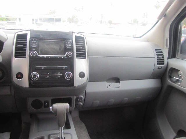 Used 2018 Nissan Frontier SV RWD image 17