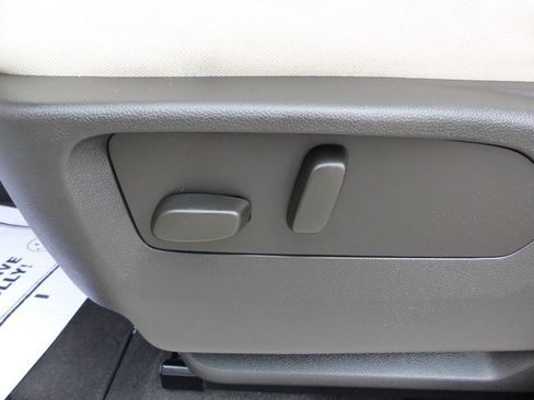 Used 2023 Buick Envision Avenir AWD/4WD image 26