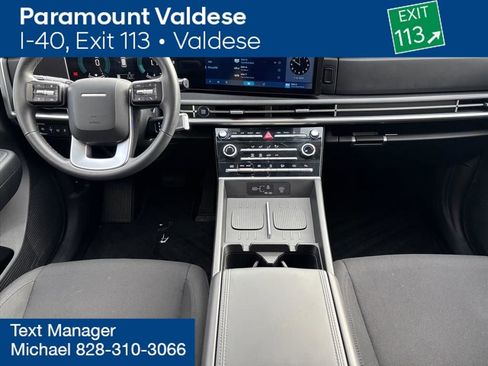 Certified 2025 Hyundai Santa Fe SE image 4