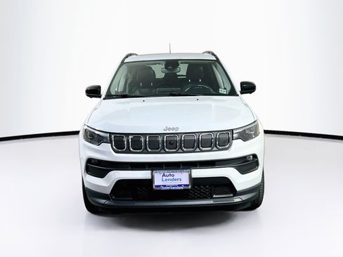Used 2022 Jeep Compass Latitude w/ Sun and Sound Group AWD/4WD image 2