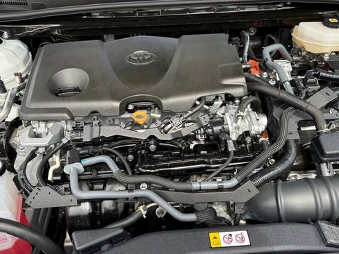 Used 2025 Toyota Camry XSE FWD image 32