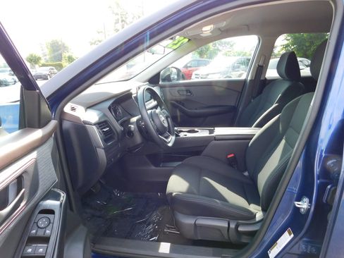 Used 2023 Nissan Rogue S FWD image 15