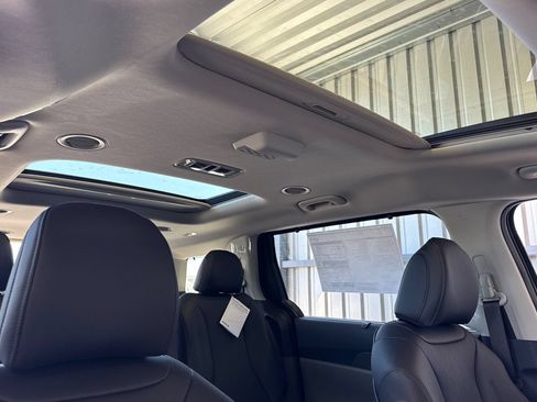 New 2026 Kia Carnival SX FWD image 16