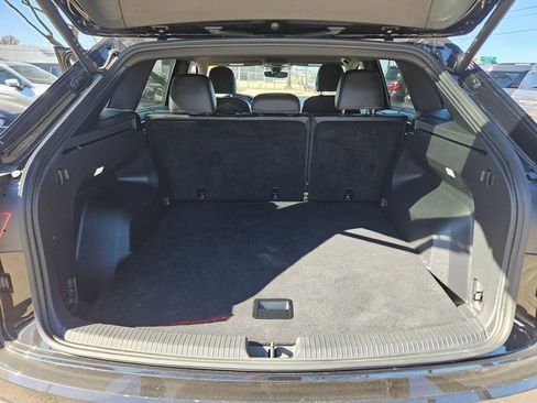 Used 2025 Volkswagen Atlas Cross Sport SE image 24