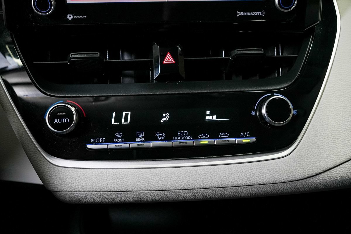 Used 2022 Toyota Corolla LE FWD image 22