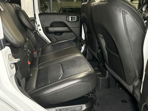 Used 2023 Jeep Wrangler Unlimited Sahara w/ Cold Weather Group image 13