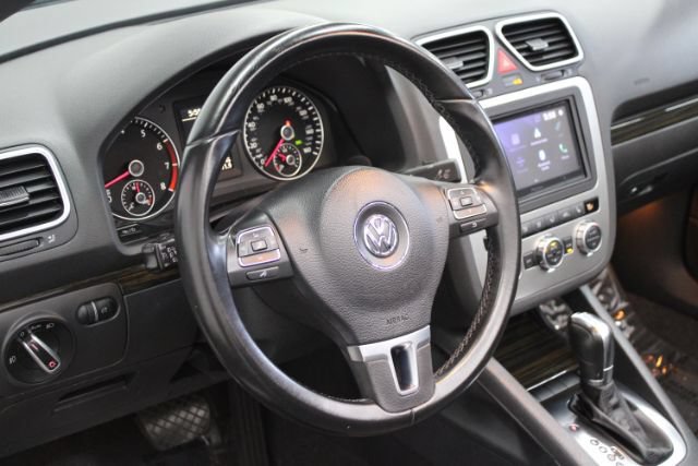 Used 2013 Volkswagen Eos Executive FWD image 12