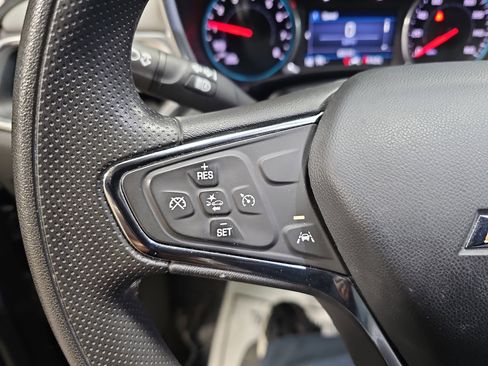 Used 2021 Chevrolet Equinox LT image 17