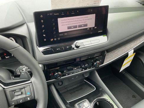 New 2026 Nissan Rogue Platinum image 14