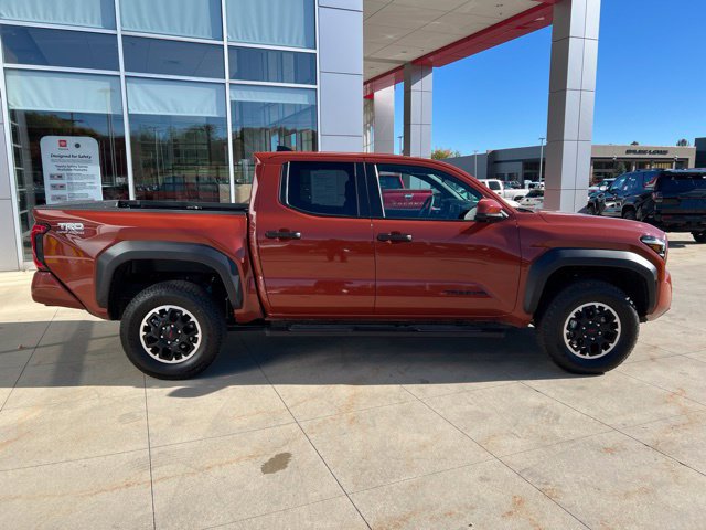 Used 2025 Toyota Tacoma TRD Off-Road AWD/4WD image 10