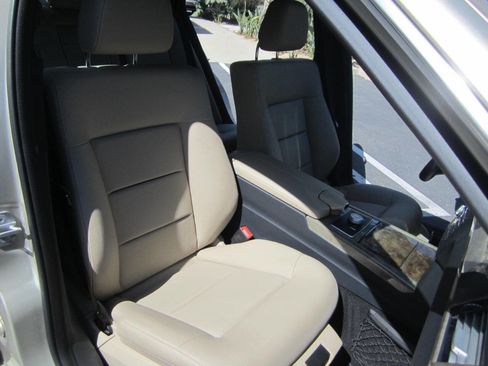 Used 2010 Mercedes-Benz E 350 Sedan image 19