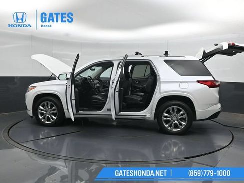 Used 2021 Chevrolet Traverse High Country w/ LPO, Floor Liner Package AWD/4WD image 64