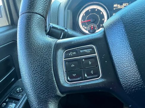 Used 2017 RAM 1500 Express AWD/4WD image 18