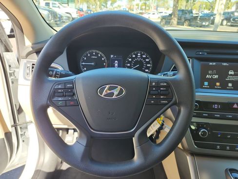 Used 2017 Hyundai Sonata SE image 9