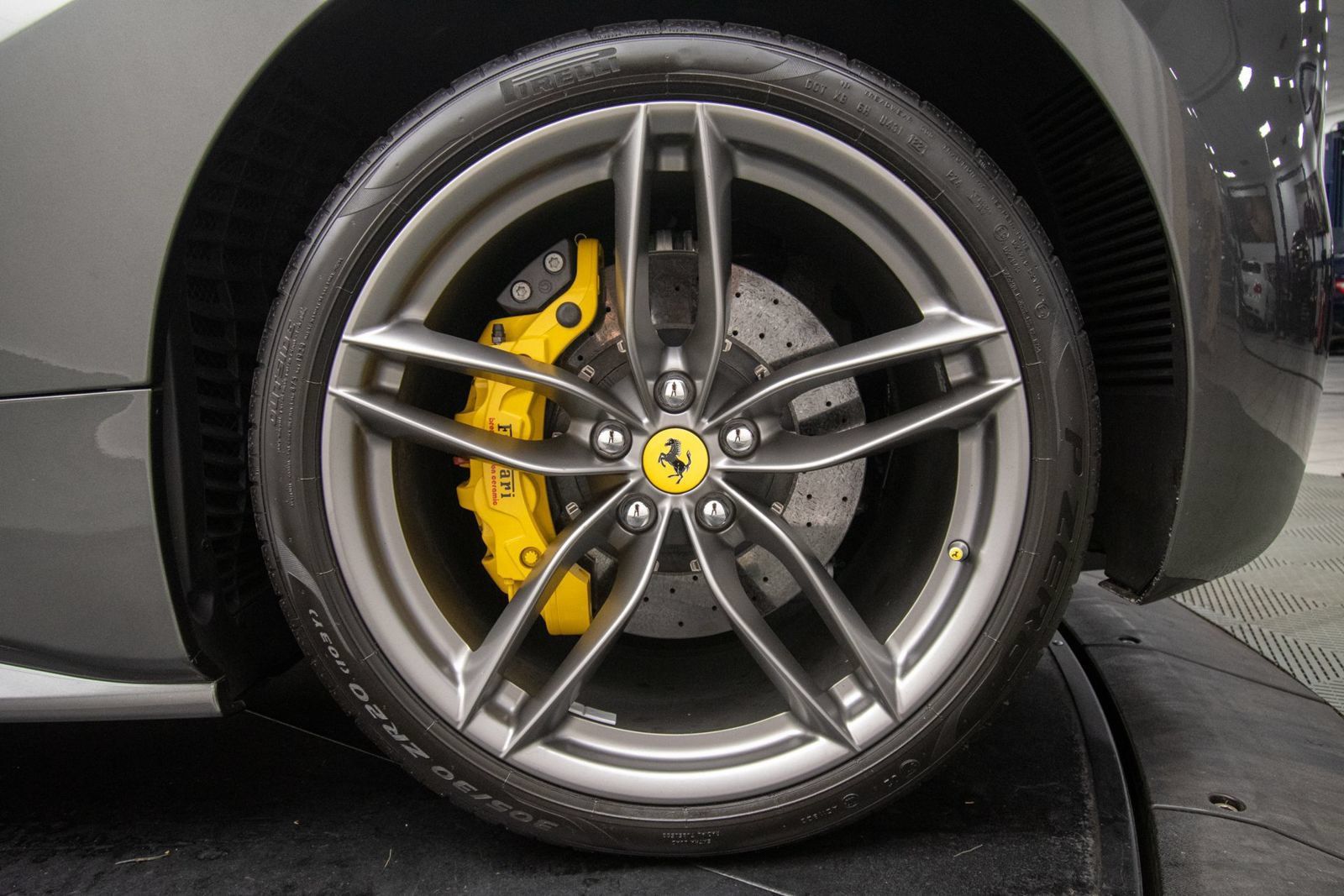 Used 2017 Ferrari 488 Spider RWD image 41