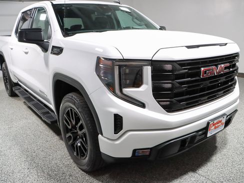 Used 2022 GMC Sierra 1500 Elevation w/ Preferred Package AWD/4WD image 5