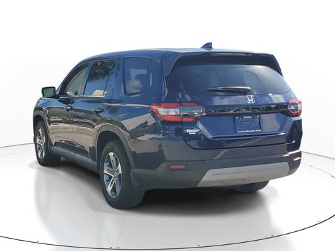 Certified 2023 Honda Pilot EX-L image 4