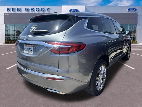Used 2020 Buick Enclave Avenir w/ Avenir Technology Package FWD image 4