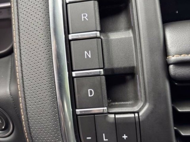 Used 2024 GMC Yukon AT4 AWD/4WD image 29