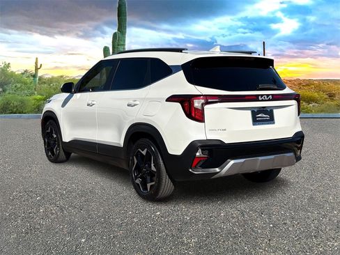 Used 2024 Kia Seltos EX image 6