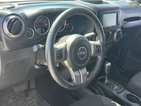 Used 2017 Jeep Wrangler Unlimited Sport image 7