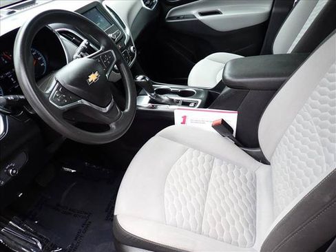 Used 2018 Chevrolet Equinox LS FWD image 10