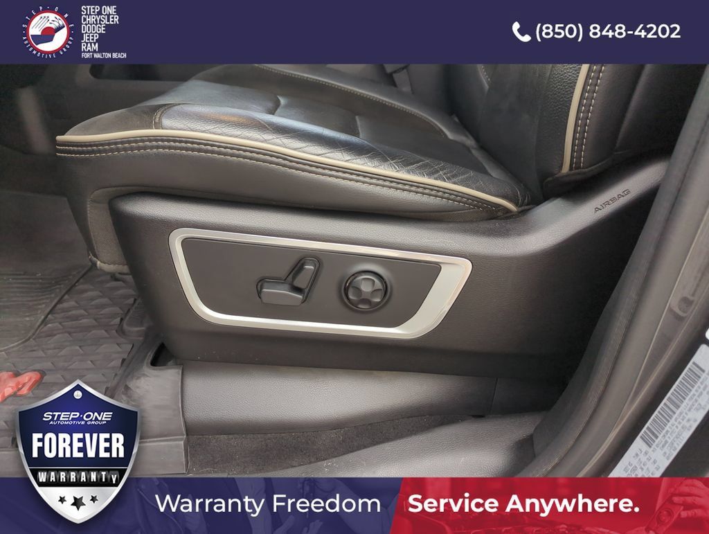 Used 2019 RAM 1500 Laramie AWD/4WD image 12