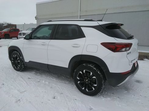 Used 2022 Chevrolet TrailBlazer LT w/ Sun and Liftgate Package image 7