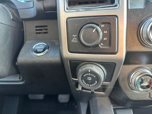 Used 2019 Ford F150 Platinum w/ Equipment Group 701A Luxury AWD/4WD image 18