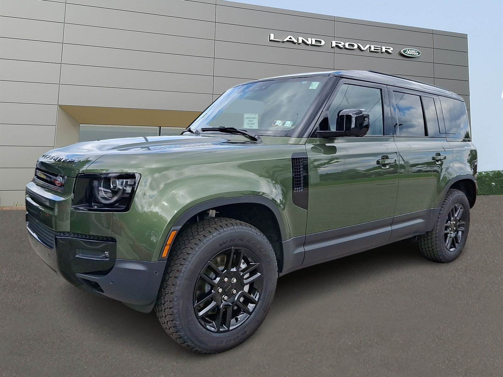 New 2026 Land Rover Defender 110 S AWD/4WD image 1