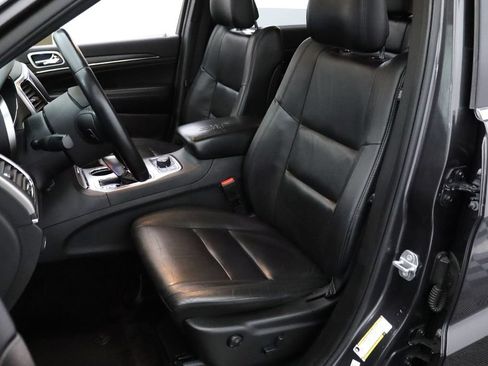 Used 2018 Jeep Grand Cherokee Limited AWD/4WD image 11