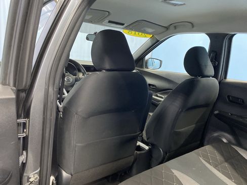 Used 2018 Nissan Kicks S image 24