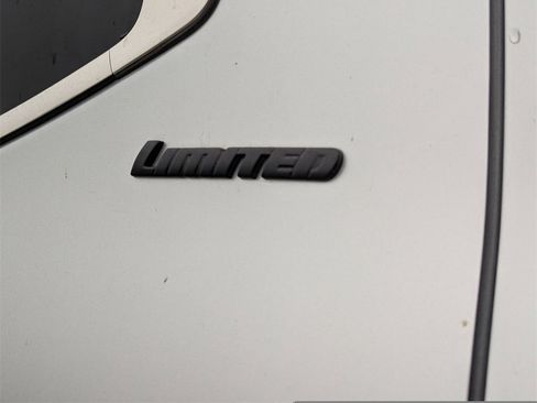 Used 2023 Toyota Tundra Limited image 6