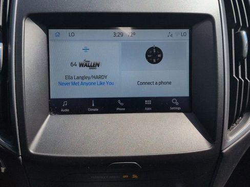 Used 2020 Ford Edge SE FWD image 15