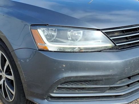 Used 2017 Volkswagen Jetta SE image 10