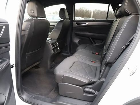 Used 2025 Volkswagen Atlas Cross Sport SE image 20