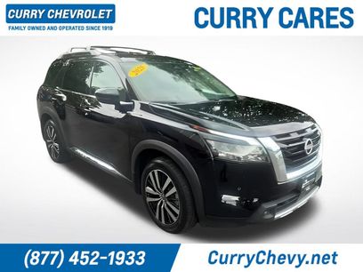 Used 2025 Nissan Pathfinder Platinum