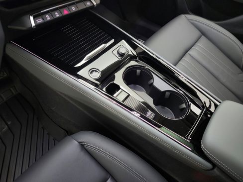 New 2026 Audi Q3 quattro 2.0T image 9